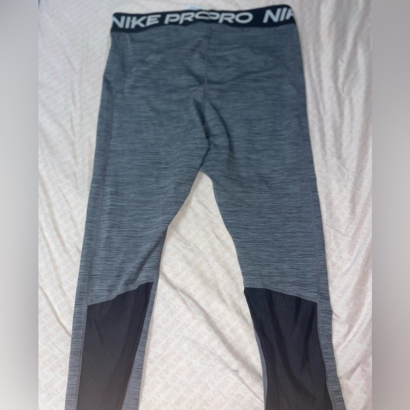 Nike Pro leggings - Picture 3 of 4